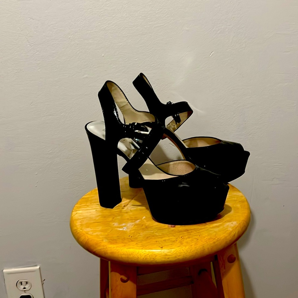 Micheal Kors Patent leather high heels 9 1/2 M